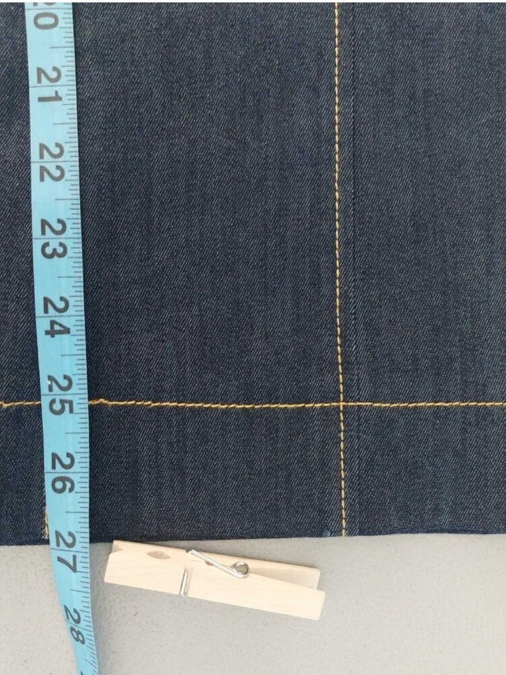 Cinq à Sept Tous Les Jours Chantal Dark Blue High Rise Cropped Jeans - Picture 9 of 11